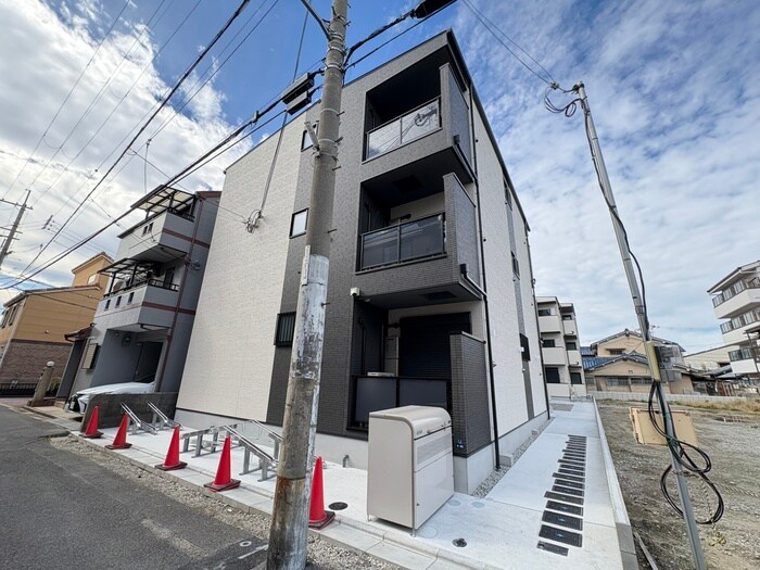 Ｄ ｐｏｒｔａ ｗｉｓｔｅｒｉａの物件外観写真