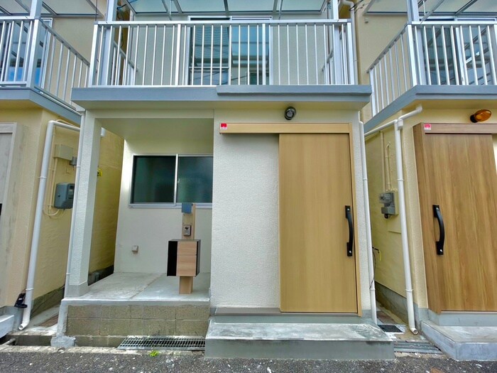 離宮前町１丁目貸家の物件外観写真