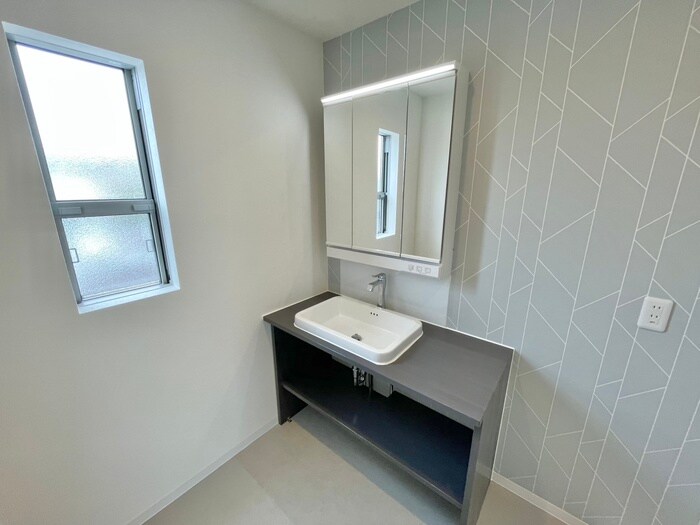 離宮前町１丁目貸家の物件内観写真