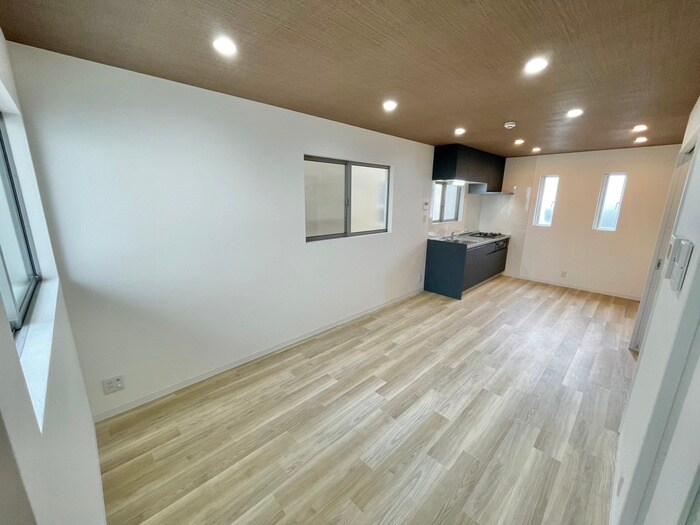 離宮前町１丁目貸家の物件内観写真