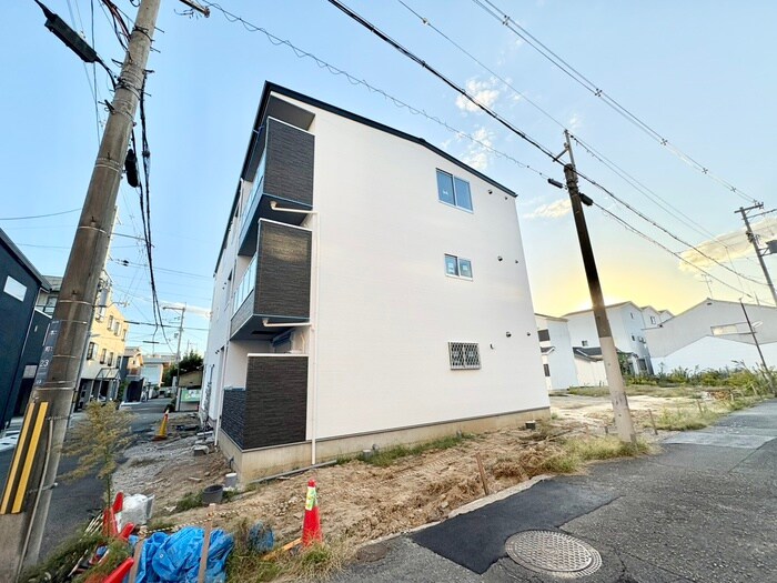 AVANTIO寝屋川市駅の物件外観写真