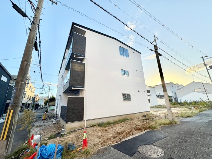 AVANTIO寝屋川市駅の物件外観写真