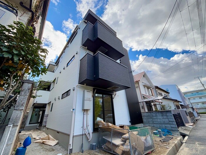 ＪＥＷＥＬ　～ＨＩＫＡＲＩ～の物件外観写真