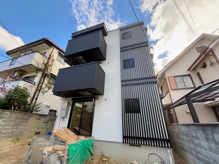 ＪＥＷＥＬ　～ＨＩＫＡＲＩ～の物件外観写真