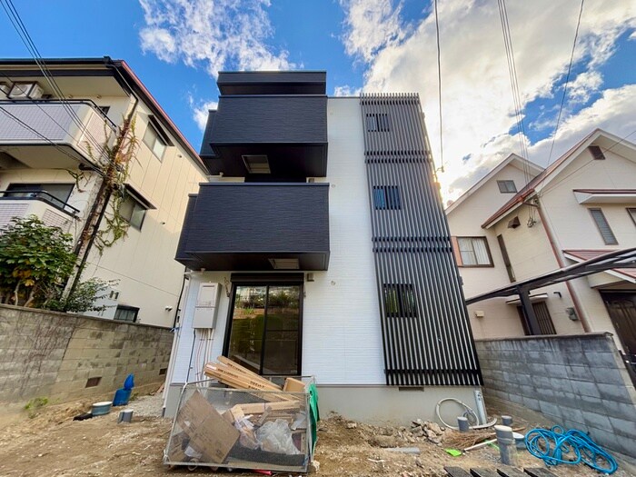 ＪＥＷＥＬ　～ＨＩＫＡＲＩ～の物件外観写真