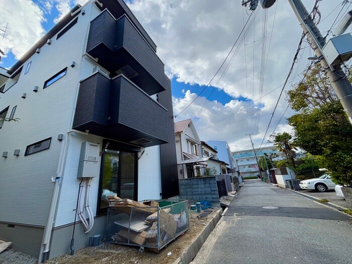 ＪＥＷＥＬ　～ＨＩＫＡＲＩ～の物件外観写真