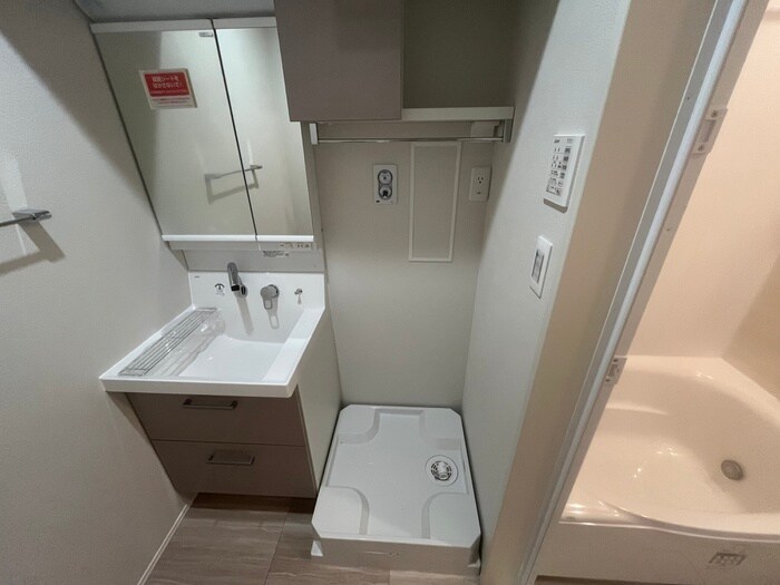 ＪＥＷＥＬ　～ＨＩＫＡＲＩ～の物件内観写真