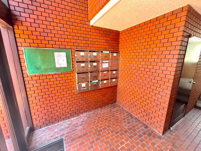 ライフイン芦屋壱番館の物件外観写真