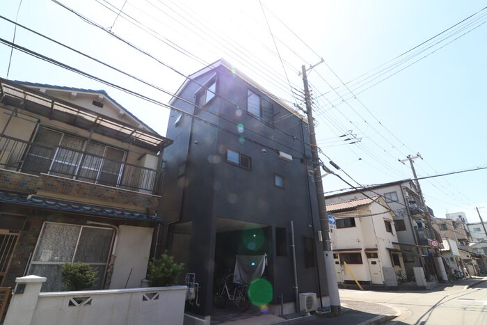 昭和通1丁目貸家の物件外観写真