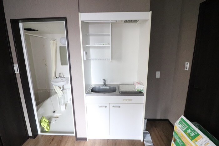 昭和通1丁目貸家の物件内観写真