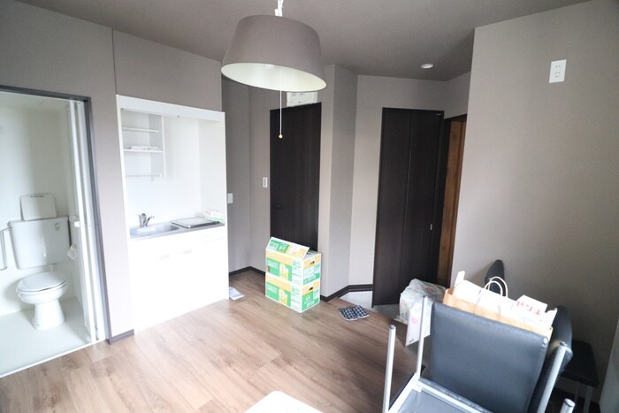 昭和通1丁目貸家の物件内観写真