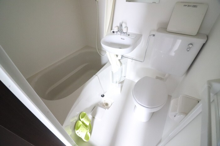 昭和通1丁目貸家の物件内観写真