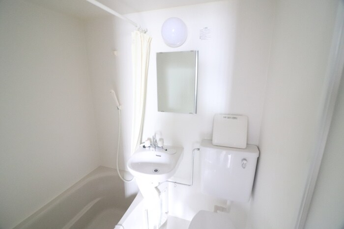 昭和通1丁目貸家の物件内観写真