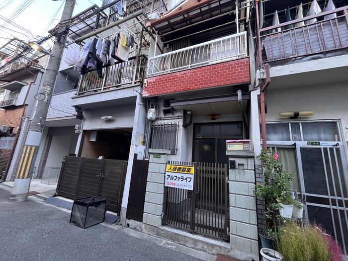 豊新4丁目戸建ての物件外観写真