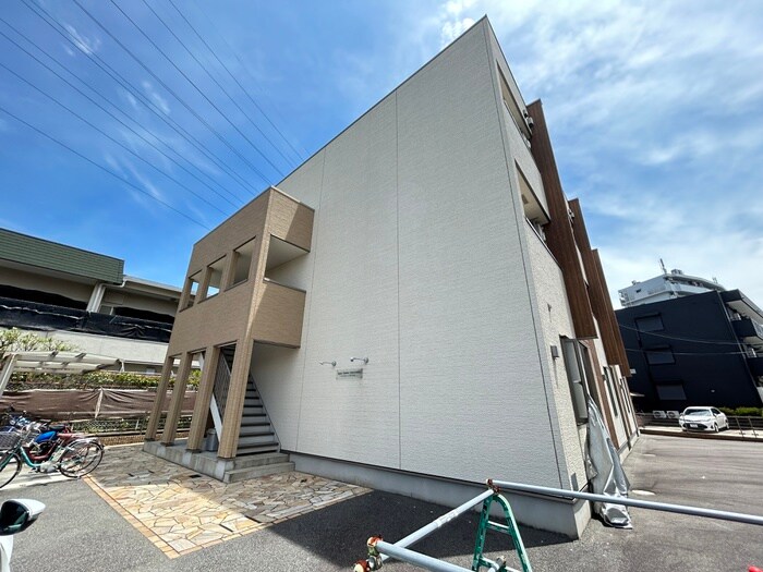 ﾌｼﾞﾊﾟﾚｽｽﾘｰﾊｰﾌﾞｽﾞ中百舌鳥町の物件外観写真