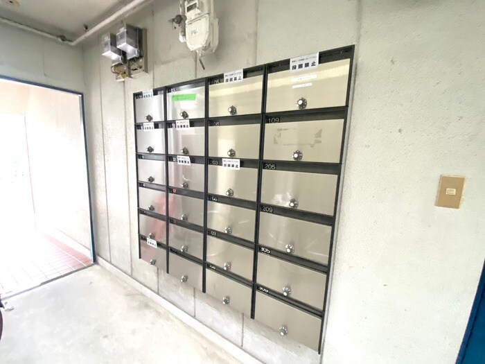 第三吉与門ハイツの物件外観写真