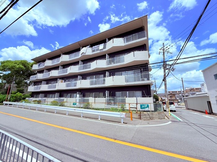 ホワイトオアシスレジデンス７６の物件外観写真