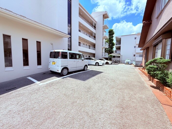 ホワイトオアシスレジデンス７６の物件外観写真