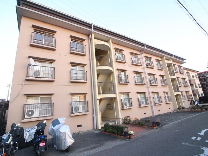 磐手ハイツの物件外観写真