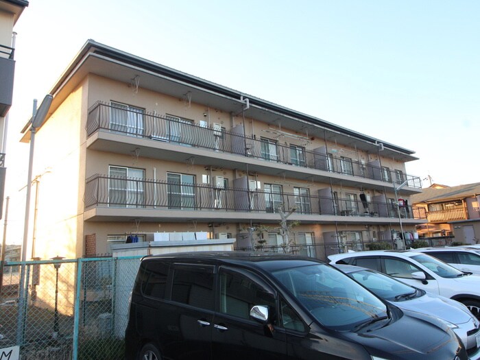 磐手ハイツの物件外観写真