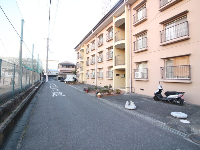 磐手ハイツの物件外観写真