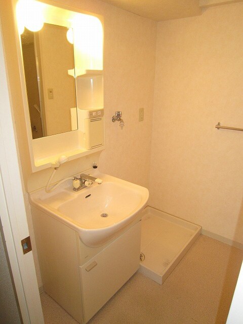 エレガンドミ－ルの物件内観写真