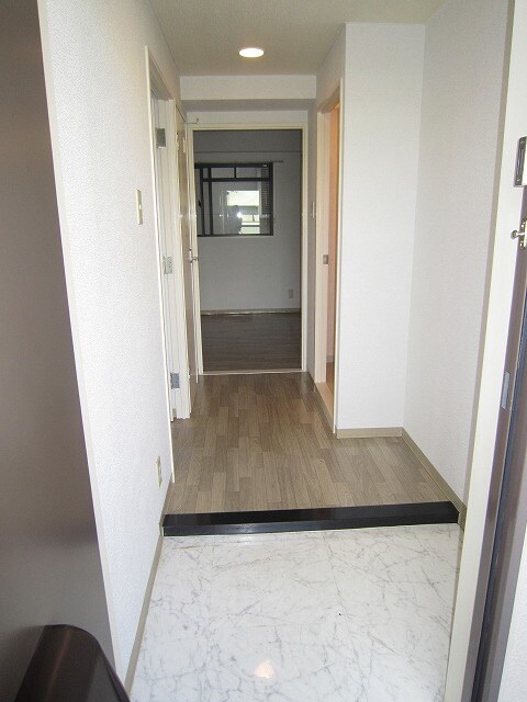 エレガンドミ－ルの物件内観写真