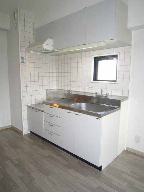 エレガンドミ－ルの物件内観写真