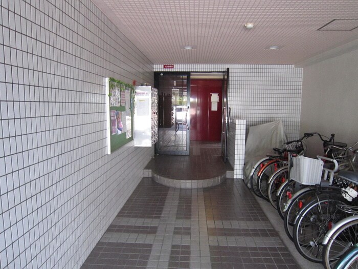 アドバンス松田の物件外観写真