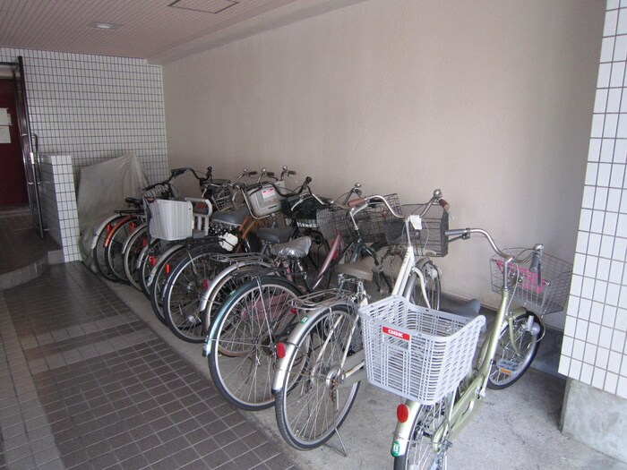 アドバンス松田の物件外観写真