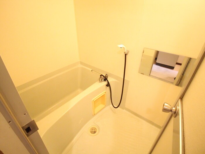 アドバンス松田の物件内観写真