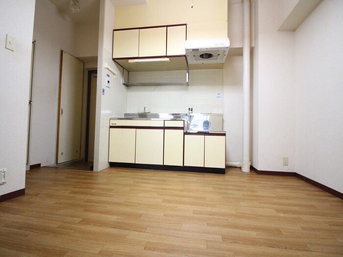 アドバンス松田の物件内観写真