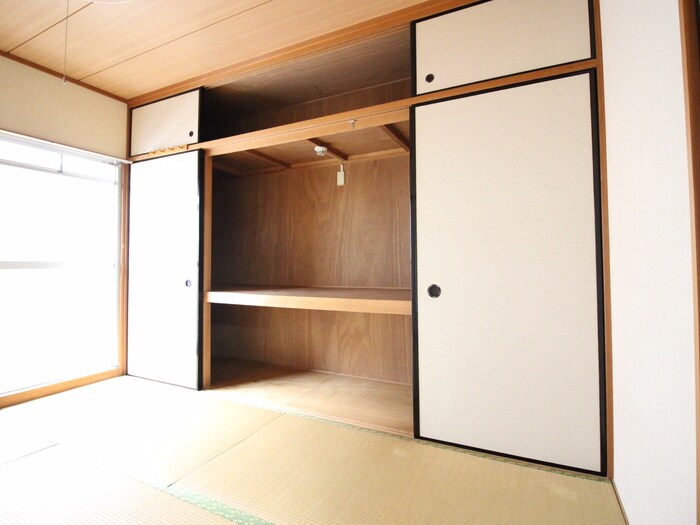 アドバンス松田の物件内観写真