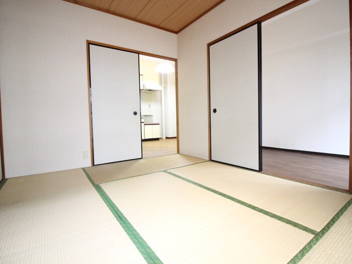 アドバンス松田の物件内観写真