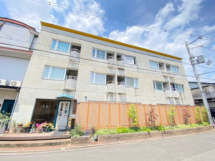 ジョリーハウスノムラの物件外観写真