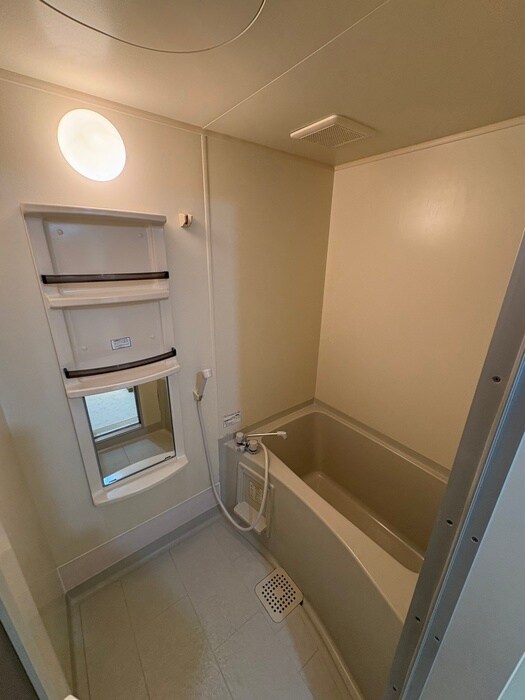 ニュ－リバ－サイド八尾南Ｄ棟の物件内観写真