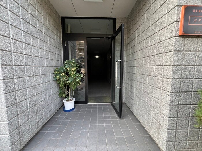 オクト甲子園口の物件外観写真