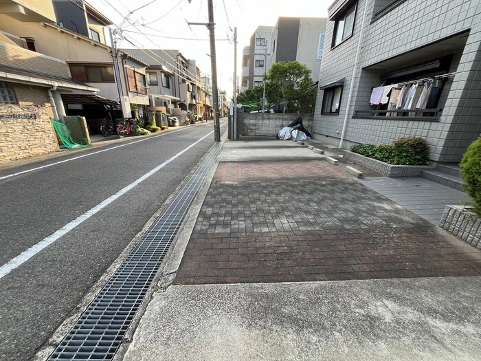 オクト甲子園口の物件外観写真