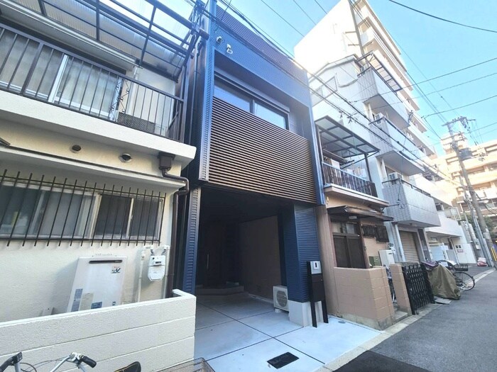 東三国5丁目貸家の物件外観写真