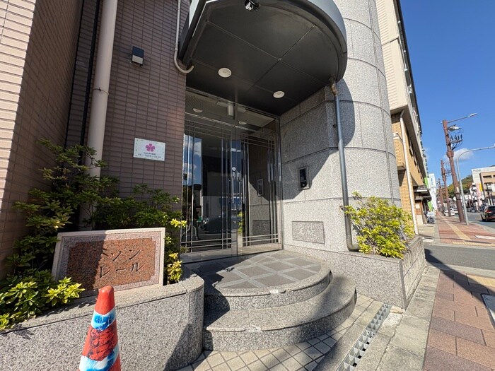 メゾンクレールの物件外観写真