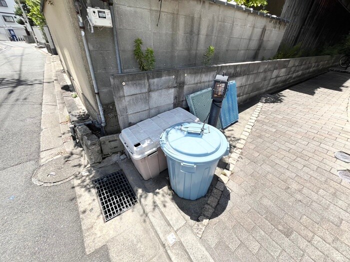 サニーコートの物件外観写真