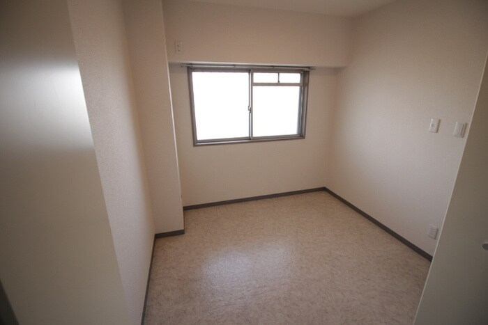 エイト貝塚の物件内観写真