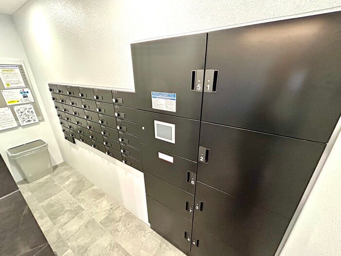 MJC大阪ラフィーネの物件外観写真