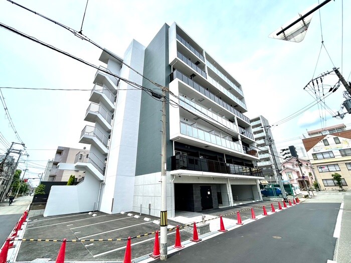 MJC大阪ラフィーネの物件外観写真