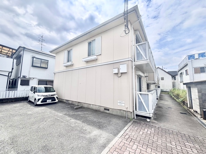 シャルマンハイツの物件外観写真