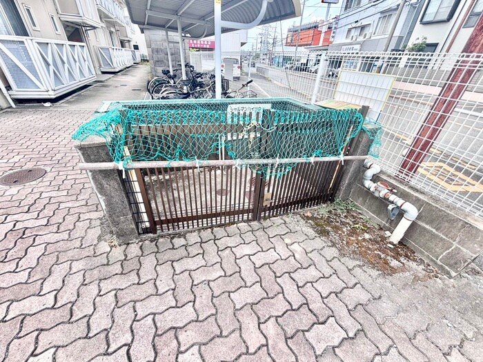 シャルマンハイツの物件外観写真