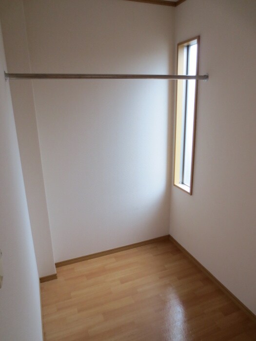 エスポワ－ル西出の物件内観写真