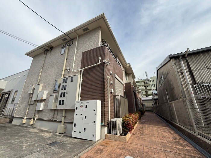 メゾンカルムの物件外観写真