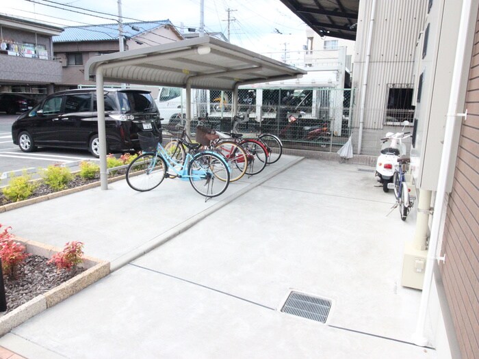 メゾンカルムの物件外観写真