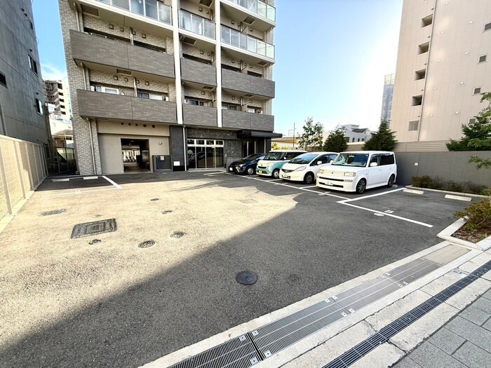 ｴｽﾘｰﾄﾞﾚｼﾞﾃﾞﾝｽ大阪WESTの物件外観写真